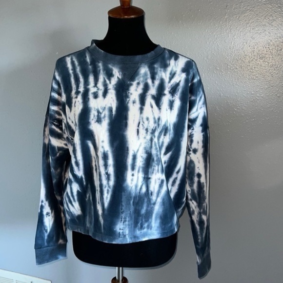 Tie Dye Cropped Crew Neck sweatshirt size small blue & white - Picture 14 of 14